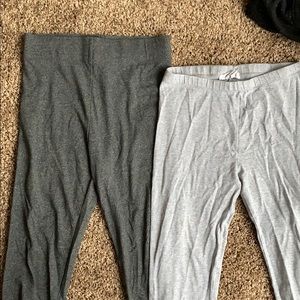 2 pairs of forever 21 grey leggings